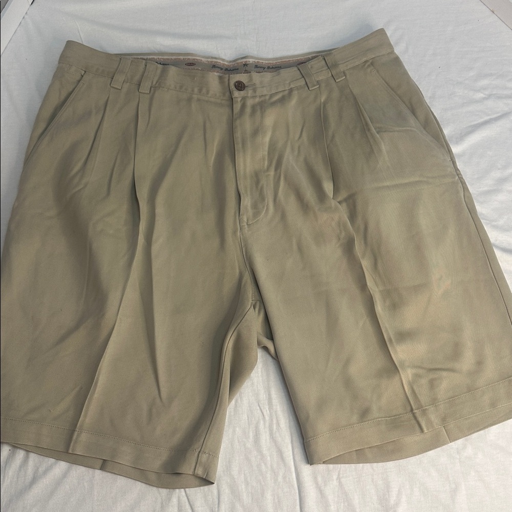 Tommy Bahama 100% Silk Shorts Mens 38 Pleated Front Khaki Beige Classic Bermuda
